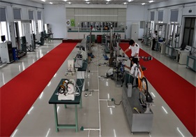 精密加工恒溫車(chē)間和檢測(cè)實(shí)驗(yàn)室